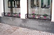 Кованая подставка для цветов №118 в Екатеринбурге фото