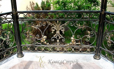 Кованая беседка №60 в Екатеринбурге фото
