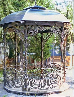 Кованая беседка №46 в Екатеринбурге фото
