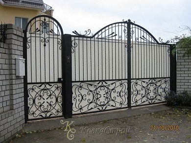 174. Ворота в Екатеринбурге фото
